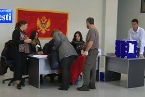 The opposition believes that there are no conditions for fair and free elections, but...