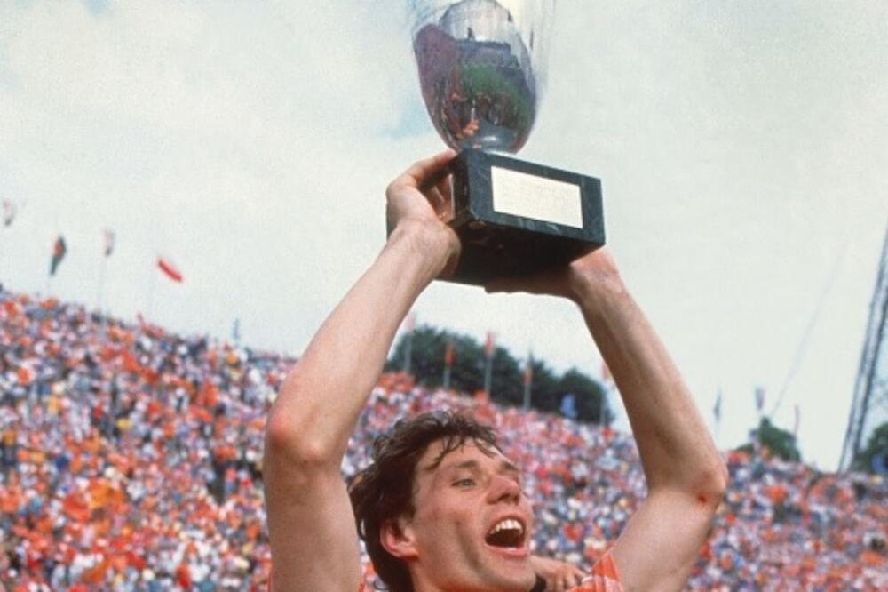 Parabolom za pamćenje donio Holandiji titulu prvaka Evrope: Marko van Basten, Foto: Hitc.com