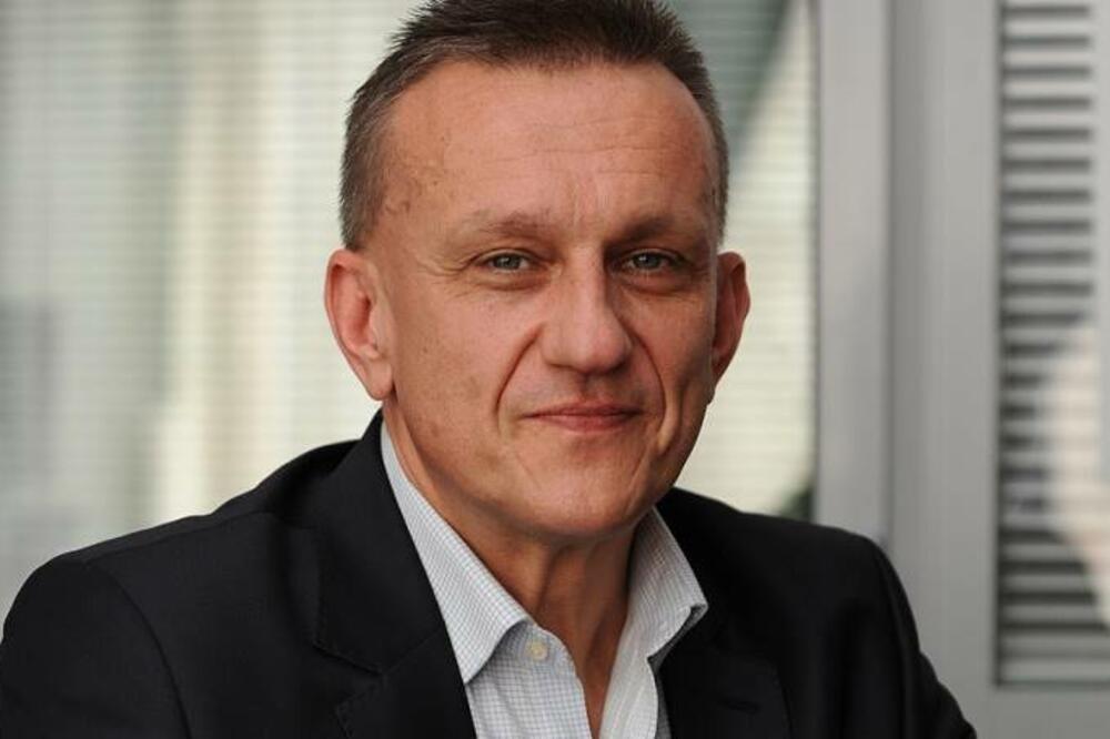 dr Dragoslav Popović, Foto: AP