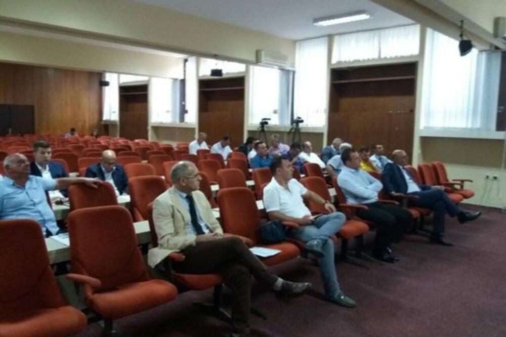 Sa jedne od ranijih sjednica SO Ulcinj, Foto: Samir Adrović