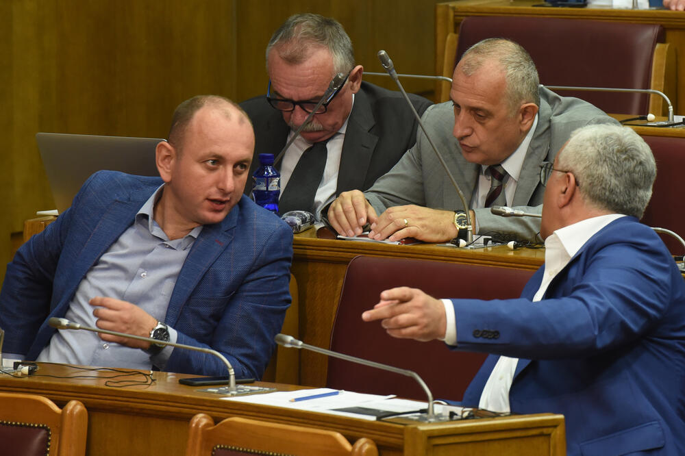 Knežević, Mandić i Bulatović, Foto: Savo Prelević