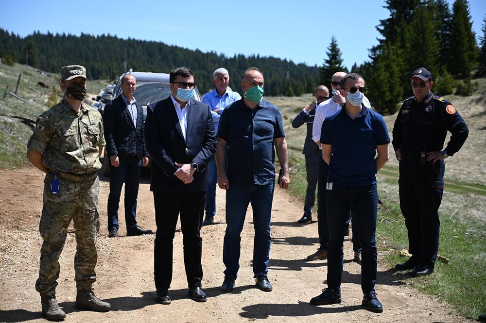 Obišli inženjersku četu, Foto: Ministarstvo odbrane