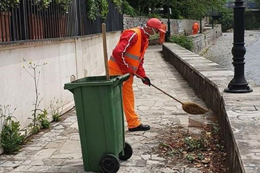 Radnici Čistoće održavaju obale rijeka, Foto: PG Biro