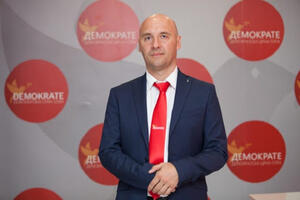 Obradović: Zbog hapšenja i nasilja policije stidi se cijela Crna...