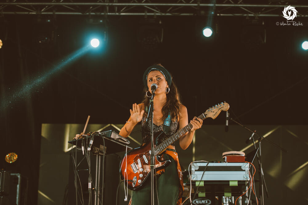 Akla Neon, Foto: Akla Neon