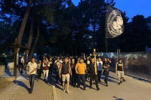 Protest u Budvi zbog hapšenja Joanikija i sveštenika: "Policijo...