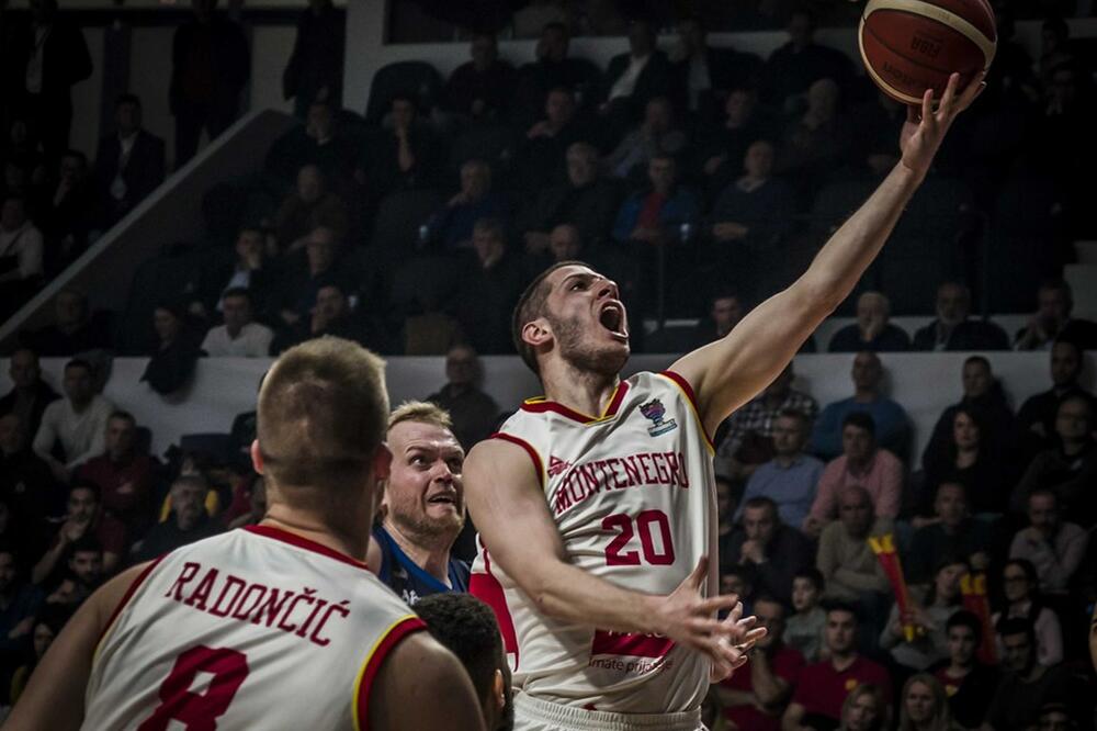 Nikola Ivanović na meču sa Britanijom