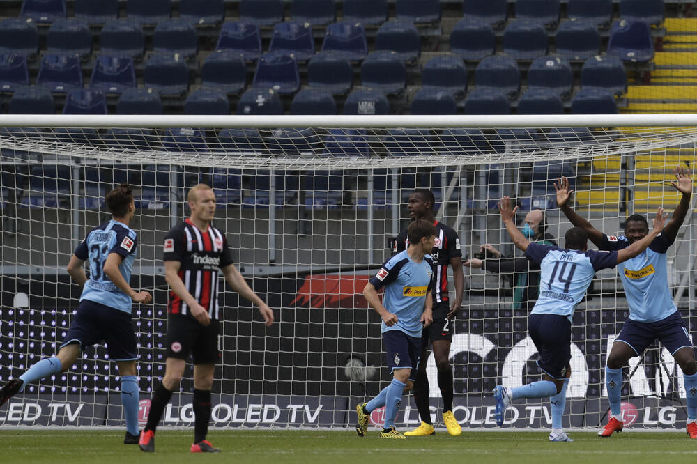 Slavlje Markusa Tirama i saigrača nakon drugog gola, Foto: Beta/AP