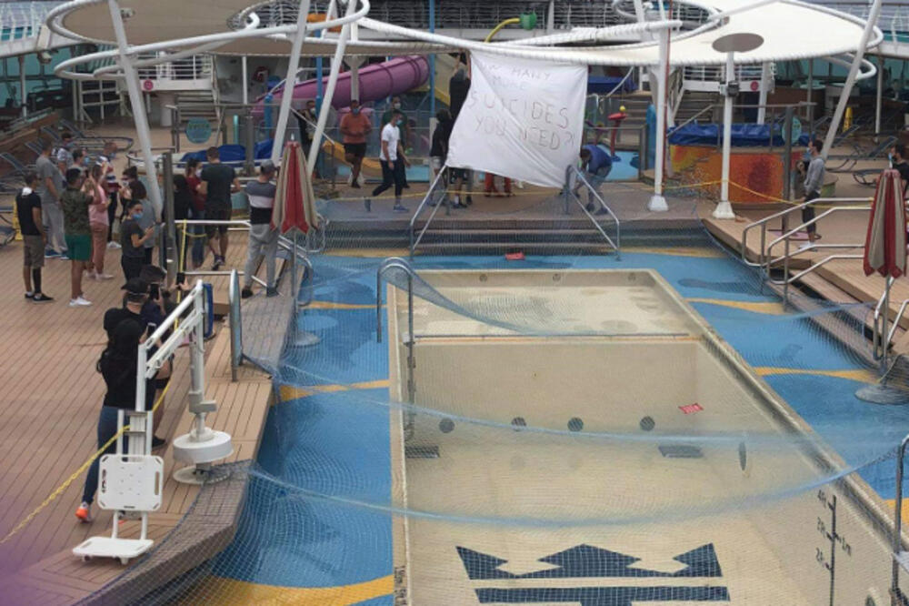 Protest na kruzeru, Foto: Crew Center