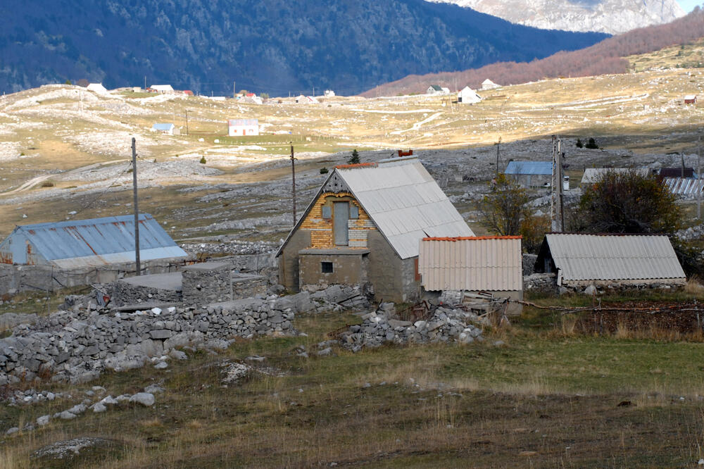 Kučka korita udaljena tridesetak kilometara od Podgorice, Foto: Zoran Đurić