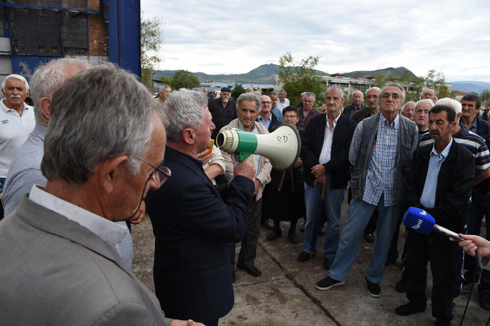 Sa jednog od protesta bivših radnika "Radoja Dakića", Foto: Savo Prelević