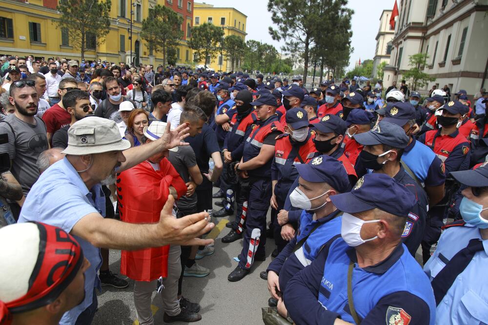 Detalj protesta, Foto: Gent Onuzi/AP