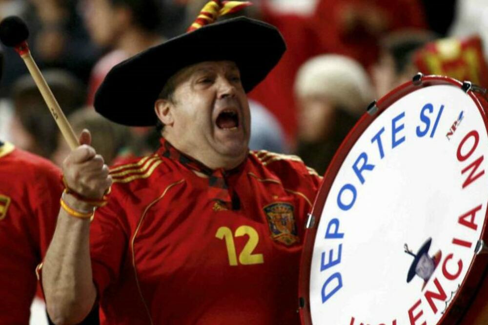 Bubanj je Manolov zaštitni znak