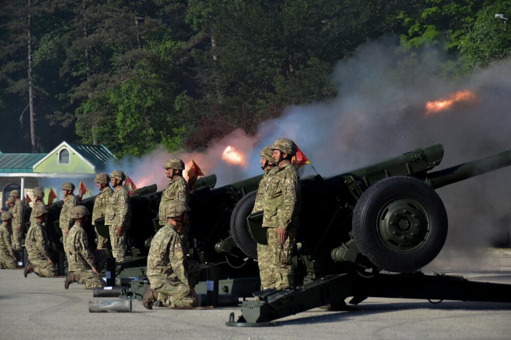 Počasna paljba na Cetinju, Foto: Mod.gov.me