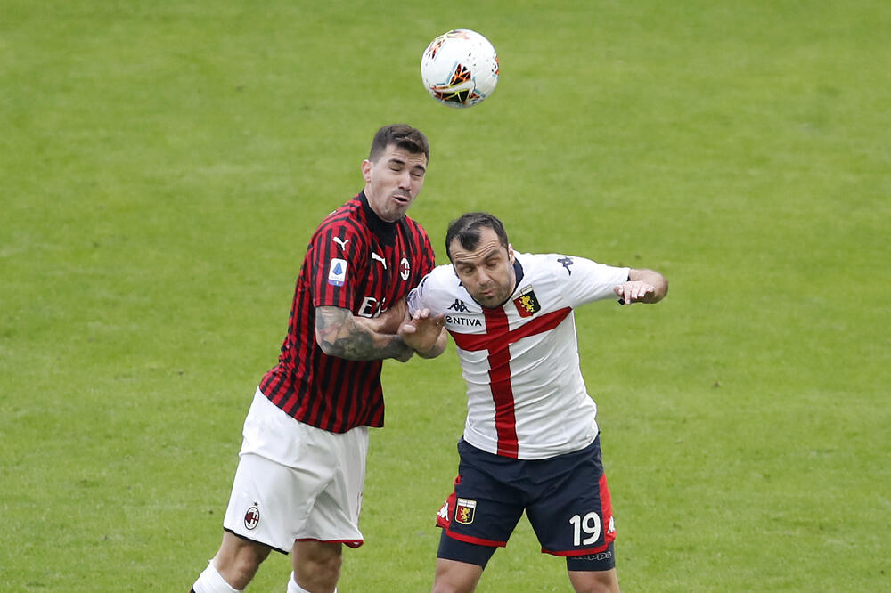 Duel Romanjolija iz Milana i Pandeva iz Đenove, Foto: Beta/AP