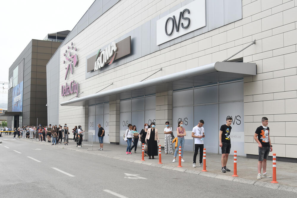 Red ispred Delte, Foto: Savo Prelević