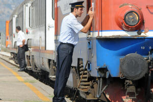 Ponovo radi željeznički saobraćaj Crnoj Gori: Na snazi mjere...