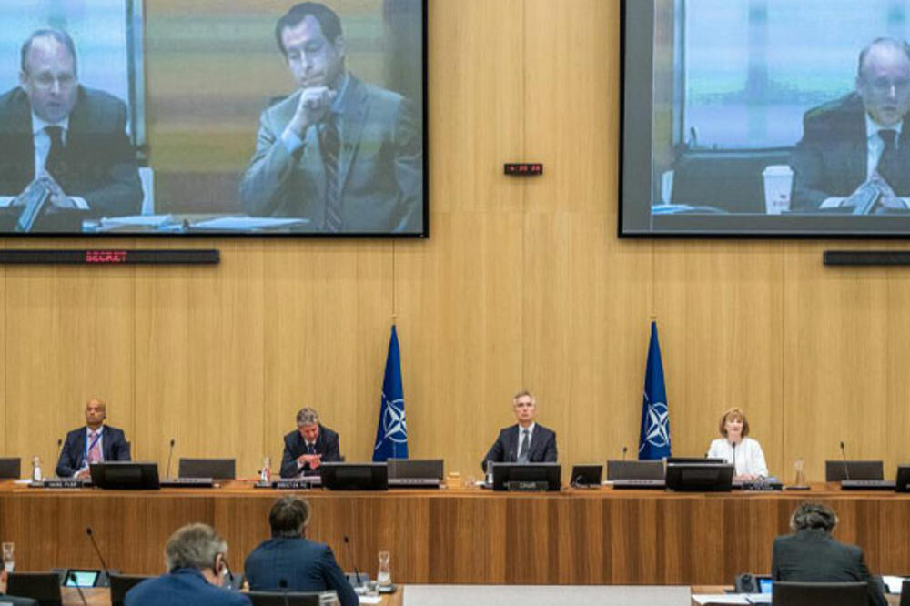 Stoltenberg (u sredini) na video sastanku, Foto: NATO
