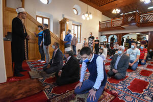 FOTO Bajram-namaz u Starodoganjskoj džamiji u Podgorici