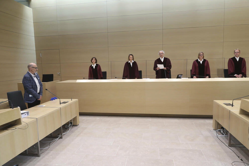 Njemački sud: Zajters u sredini, Foto: AP