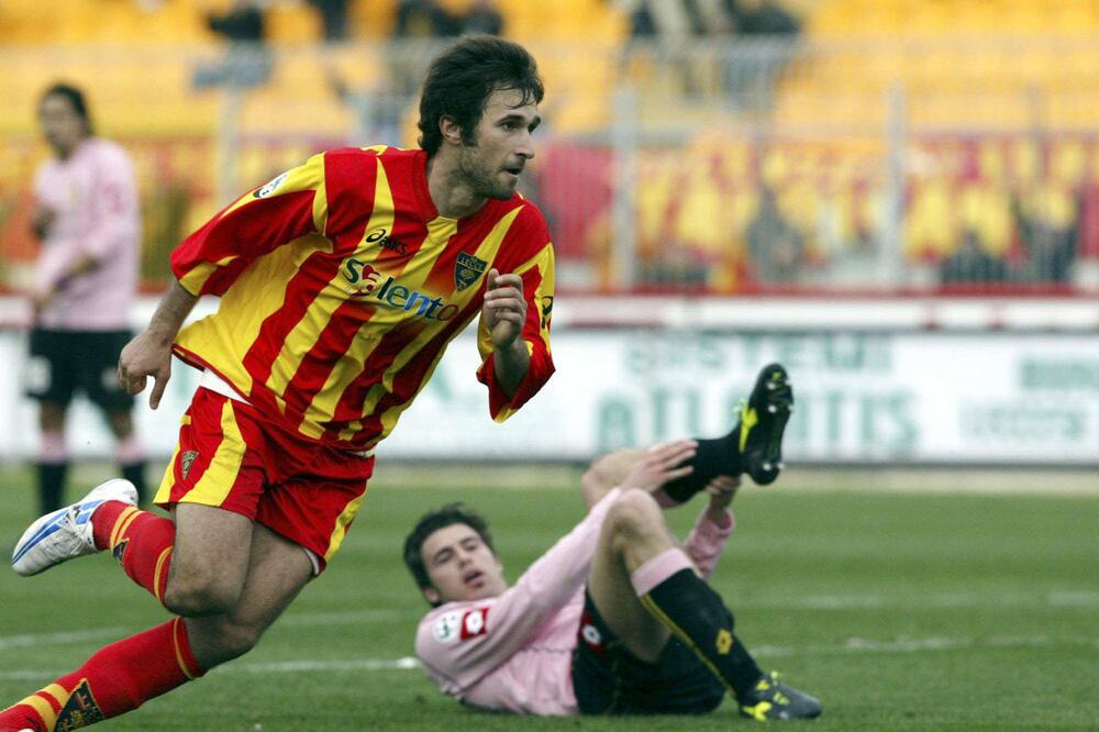 Mirko Vučinić u dresu Lećea 2006. godine, Foto: AP PHOTO/IVAN TORTORELLA