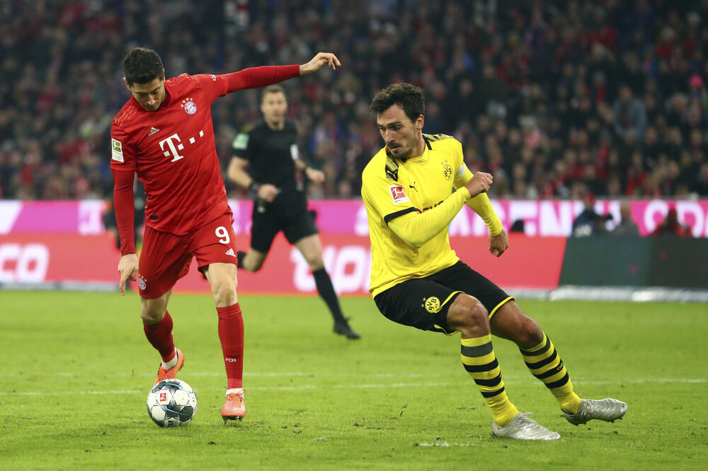 Levandovski je u novembarskom „klasikeru” bio dvostruki strijelac, Foto: Beta/AP