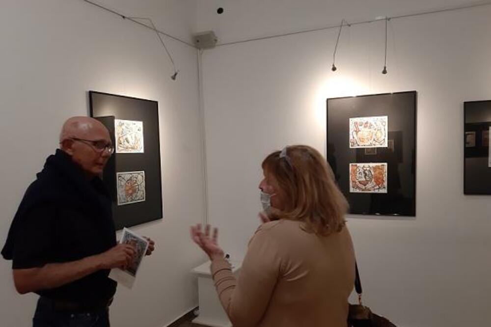 Dejvid Grejvs na otvaranju izložbe, Foto: Radiokotor.info