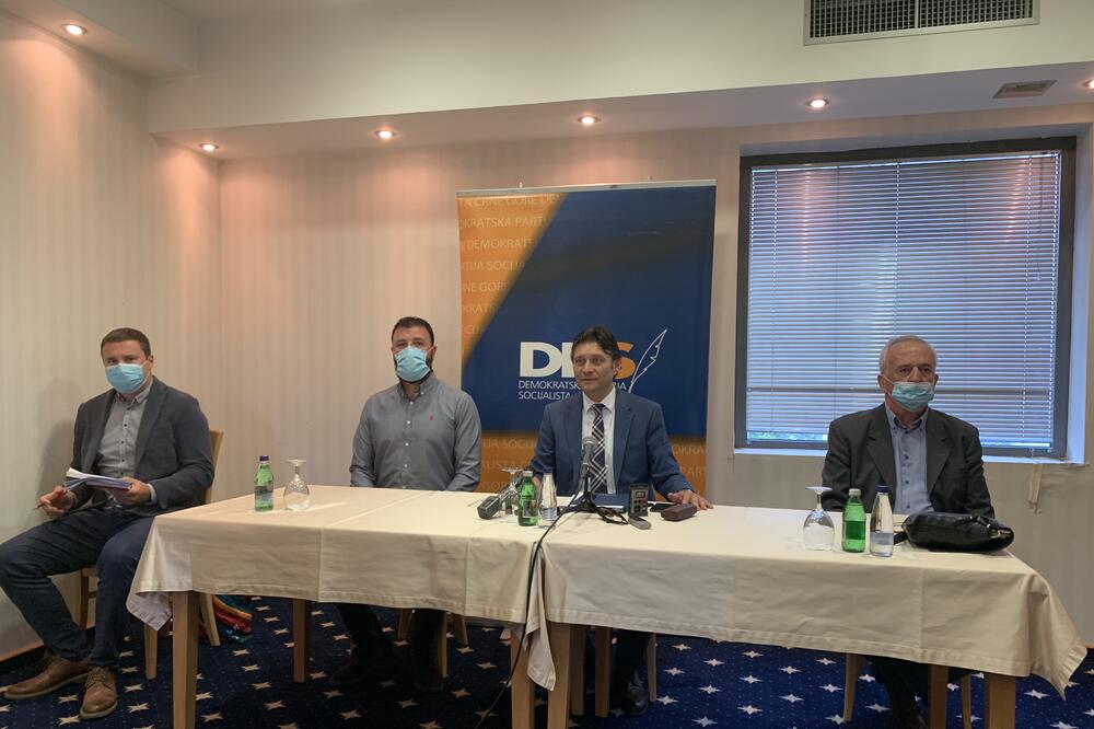 Sa pres konferencije DPS Budva, Foto: Vuk Lajović