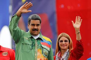 Veneceuela: Kreću na Madura preko prve dame
