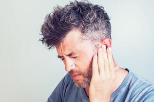 Do naglog oštećenja sluha može doći zbog infarkta unutrašnjeg uva