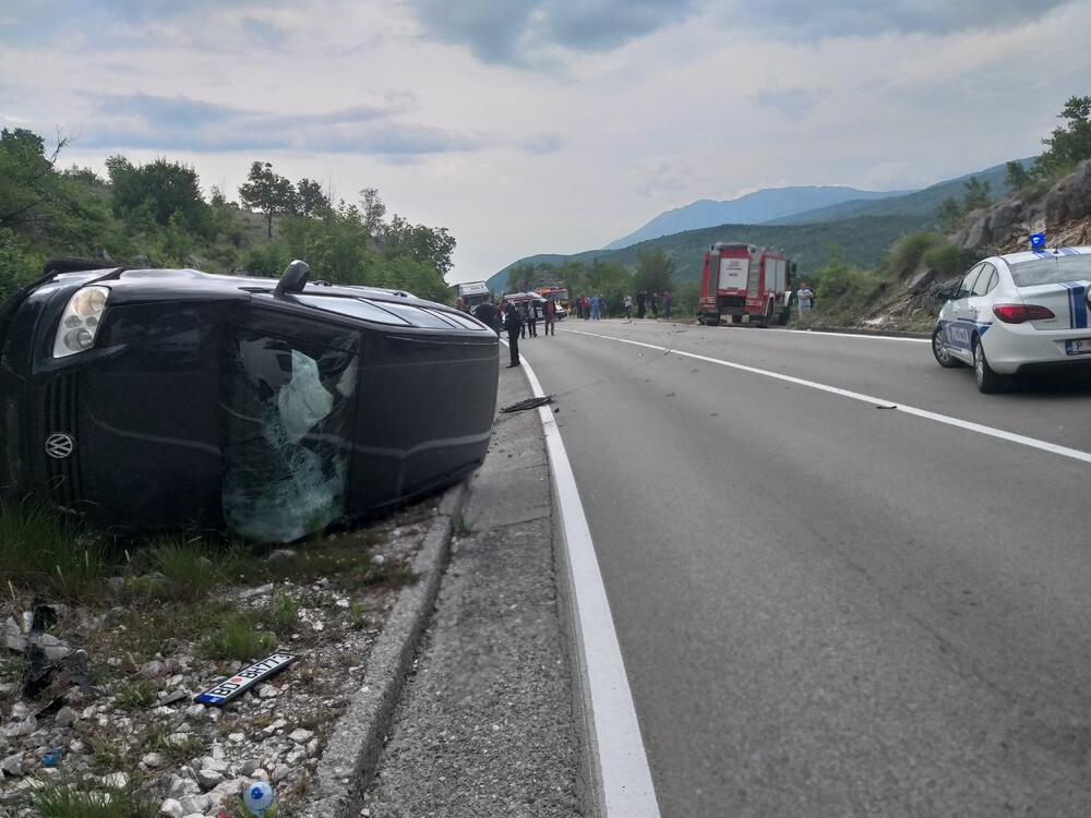 Sa mjesta nesreće