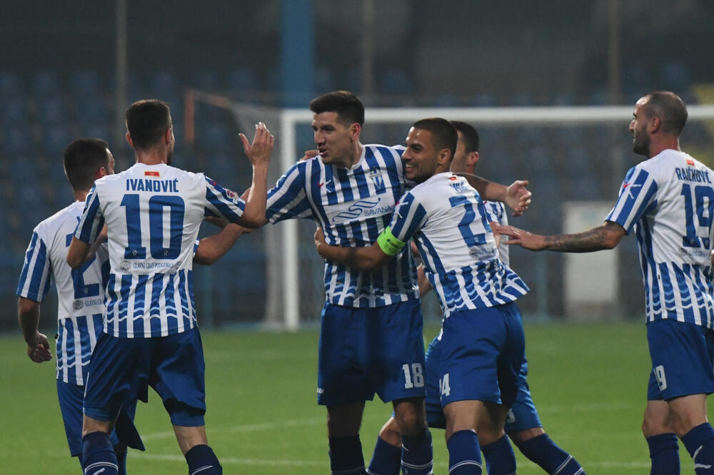 Fudbaleri Budućnosti slave gol Grbića, Foto: Savo Prelević