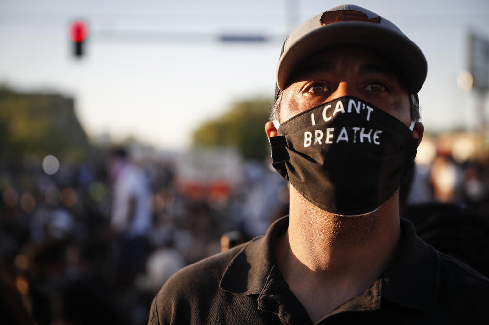 "Ne mogu da dišem": Riječi koje je Flojd ponavljao policajcima prije smrti, Foto: AP