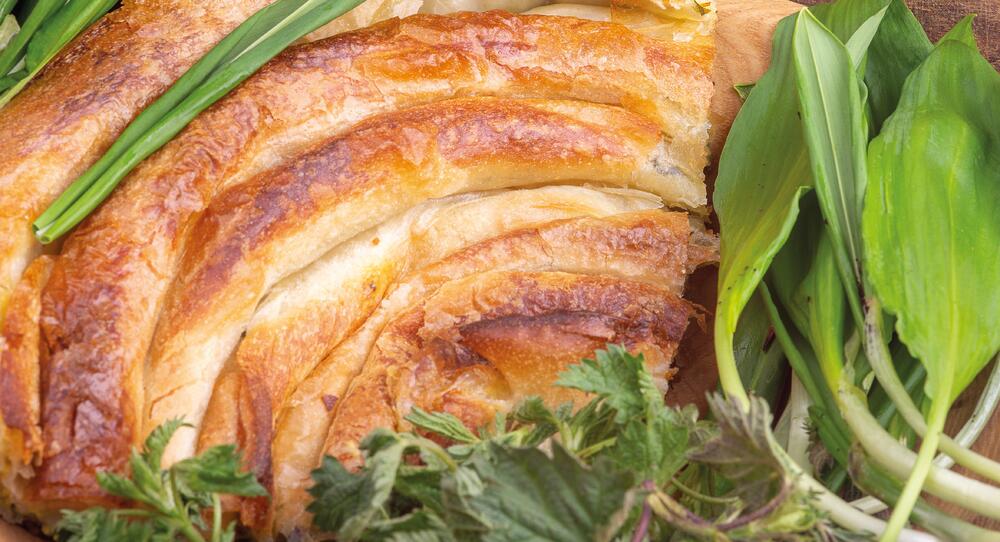 Ukusi divljeg bilja - koprive, srijemuša... posebno dolaze do izražaja domaćim pitama