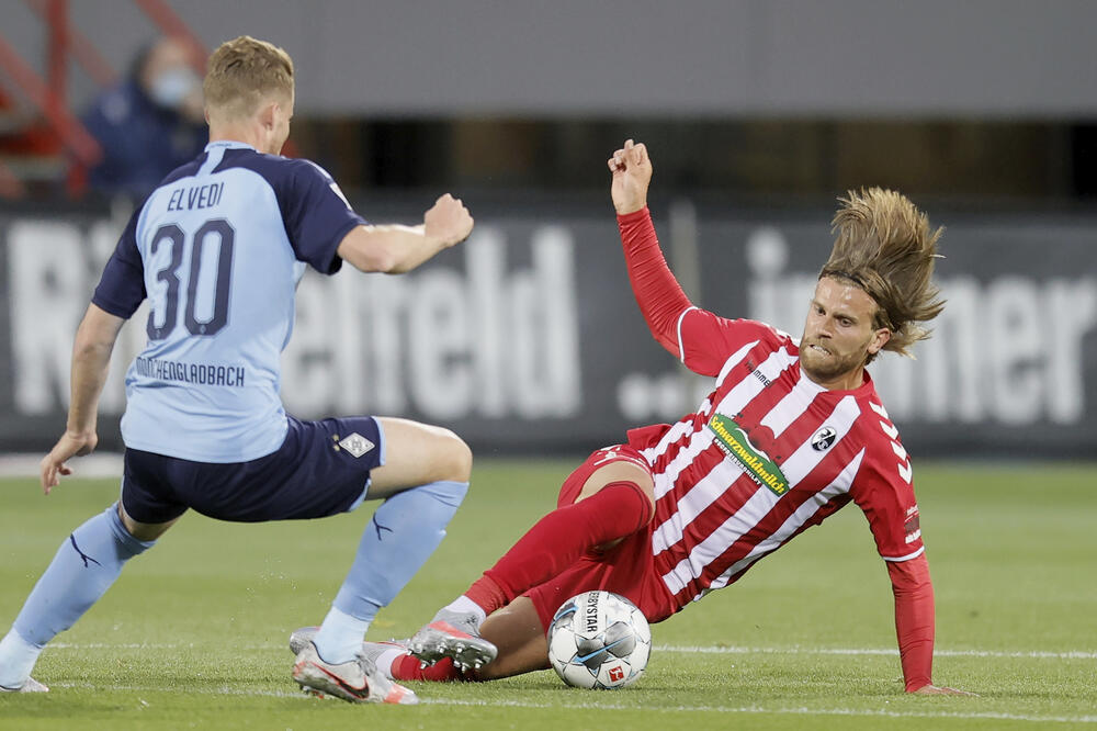 Sa meča Frajburg - Borusija Menhengladbah, Foto: AP