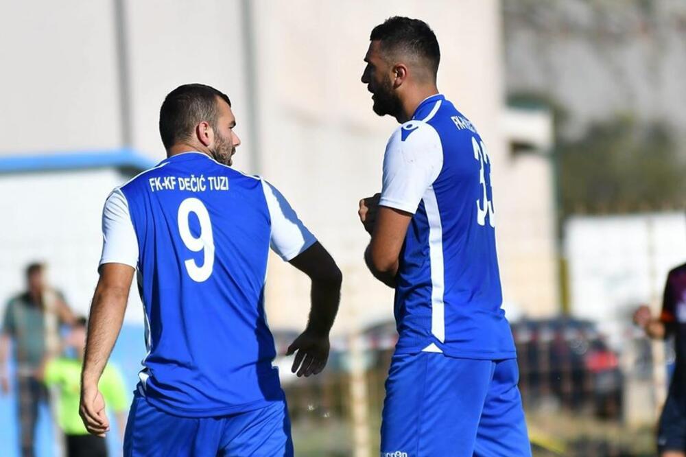 Fudbaleri Dečića, Foto: Privatni album