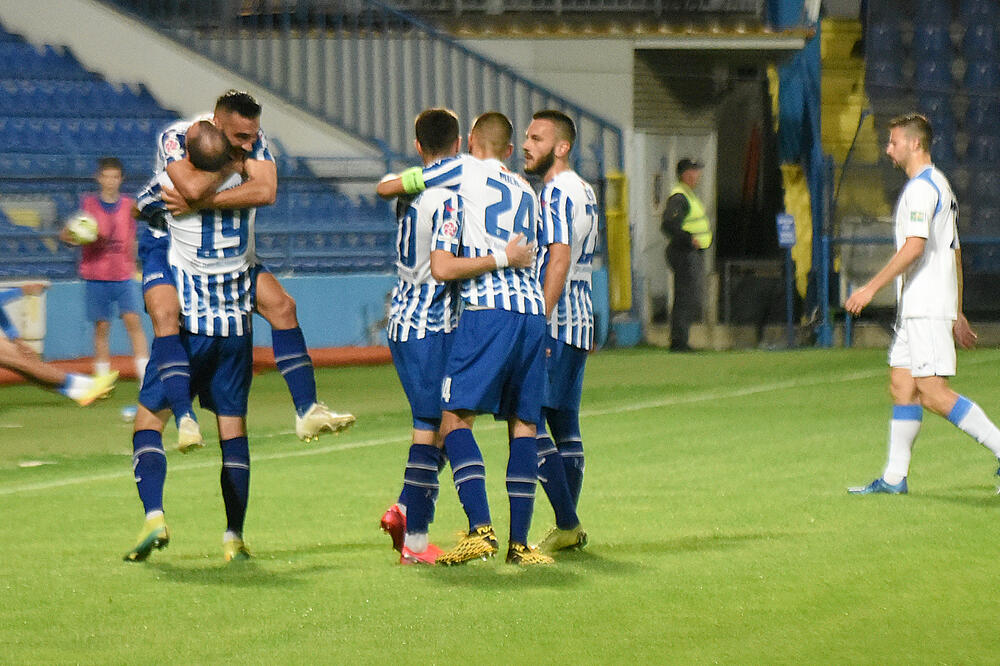 Slavlje fudbalera Budućnosti, Foto: Boris Pejović