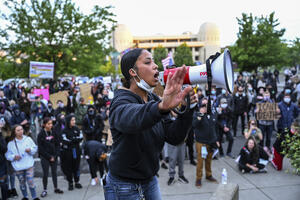 Demonstranti u SAD traže reformu policije i obračun sa rasizmom