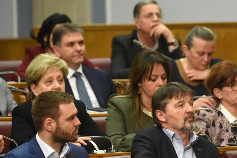 Poslanici DPS u Skupštini Crne Gore, Foto: Boris Pejović