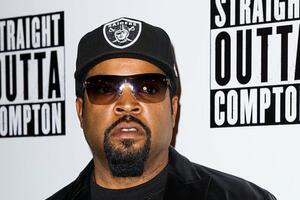 Ajs Kjub, Jugoslavija i partizani: Kako je slavni reper zbog Lepe...