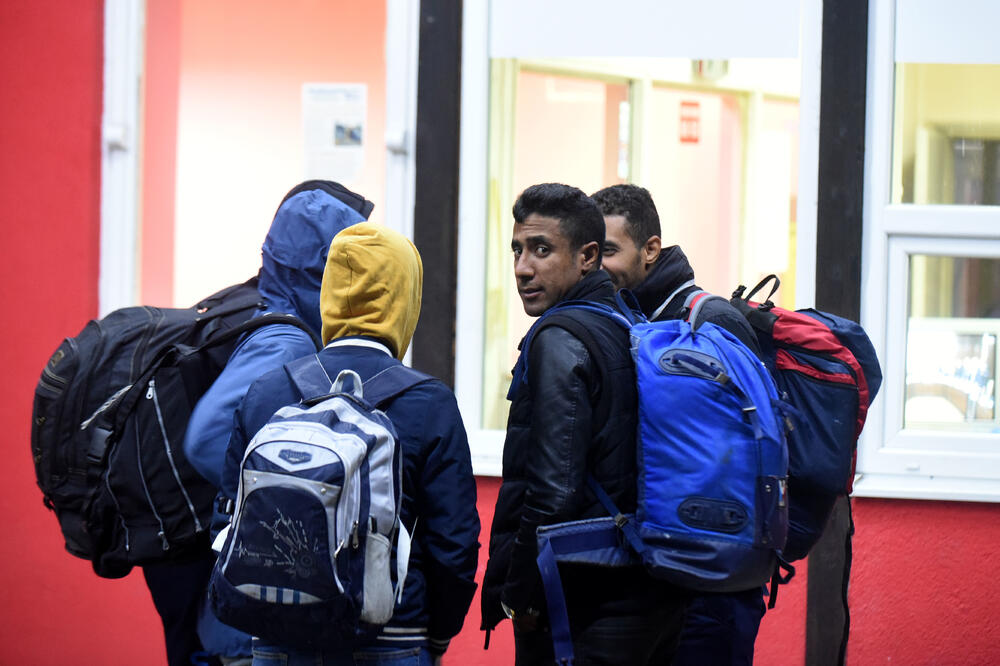 Migranti tokom puta kroz Crnu Goru prema zemljama EU, Foto: Boris Pejović