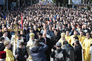 Idem na protestne litije jer je Crna Gora moja svetinja