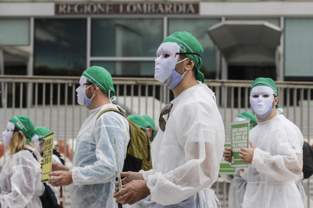 Medicinske sestre u Milanu protestuju tražeći bolje uslove rada, Foto: AP