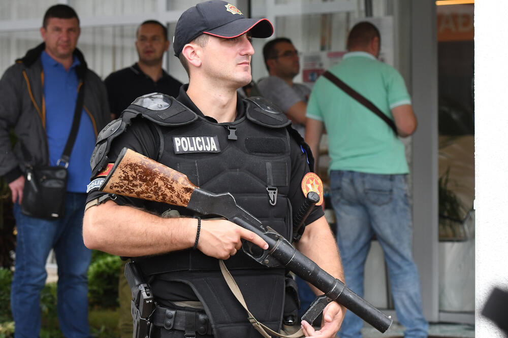 Budva juče, ilustracija, Foto: Savo Prelević