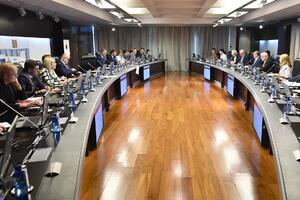 Vlada: Ne prijetite nam Evropom, pošaljite poziv izgrednicima koji...