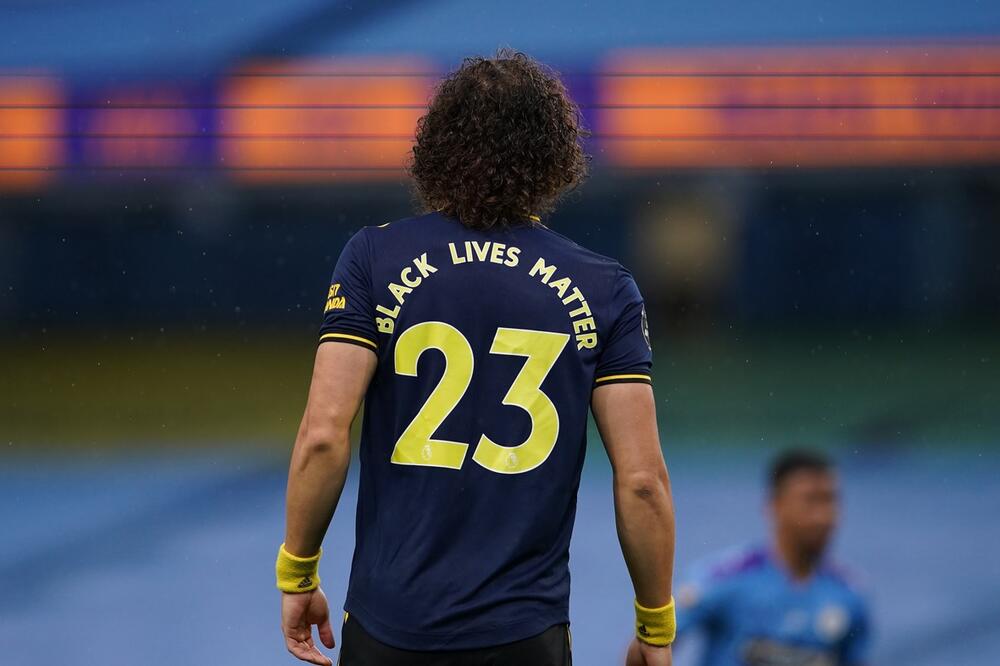 Očajan nastup iskusnog defanzivca, Foto: Twitter