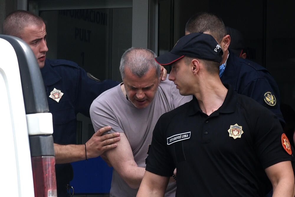 Ranko Radulović nakon saniranja povreda u Kliničkom centru, Foto: Boris Pejović