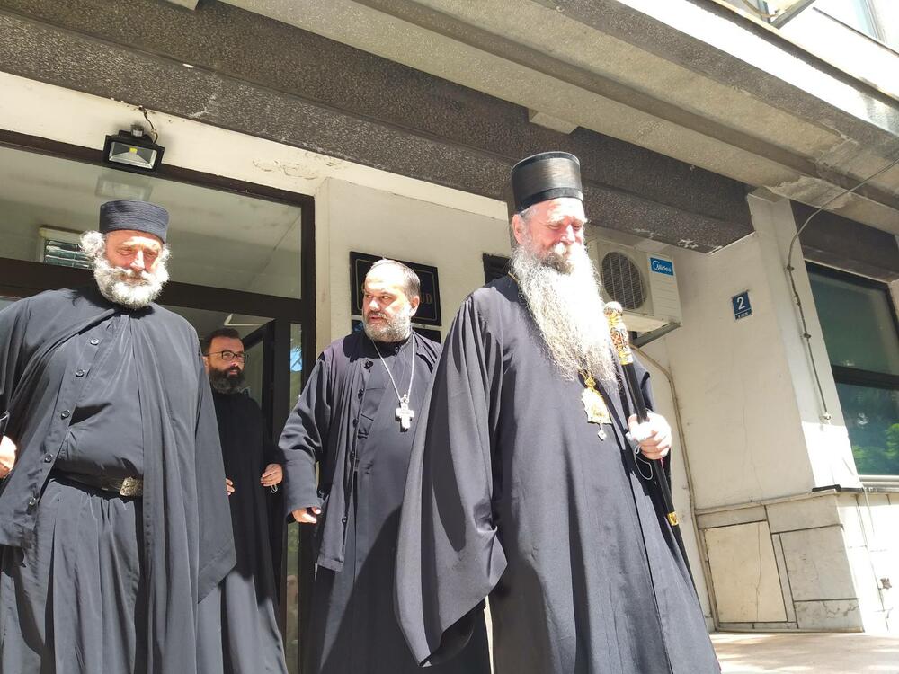 <p>Ročište je odloženo jer se jedan od okrivljenih, Slobodan Jokić, nije pojavio u sudnici</p>