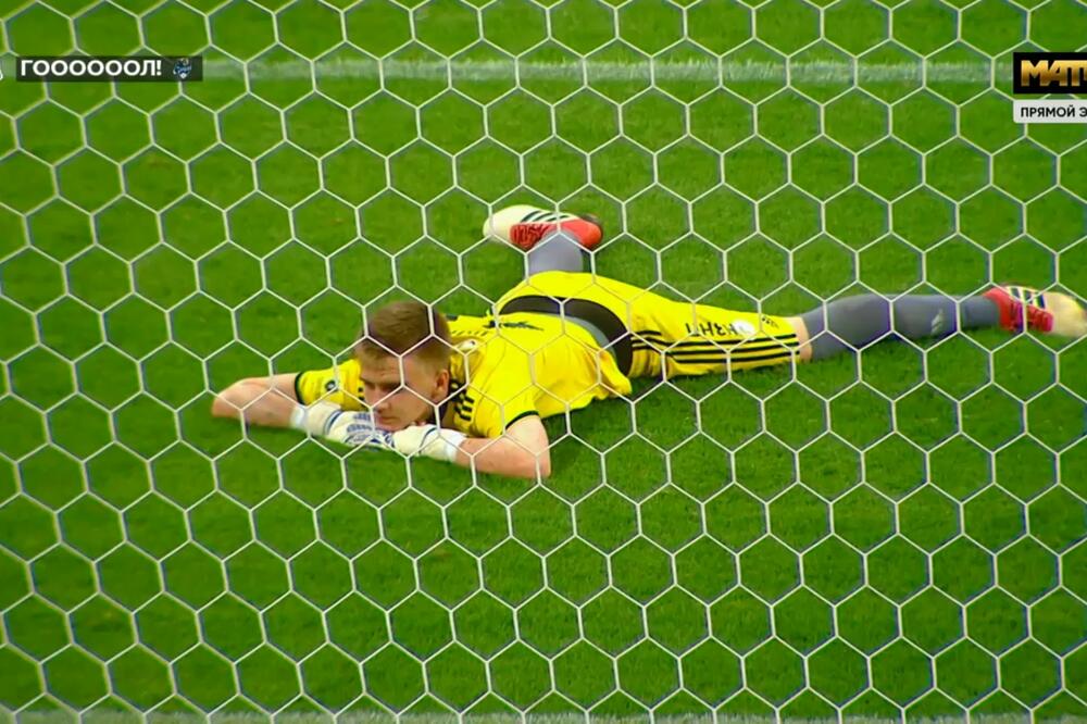 Mladi golman Rostova nakon primljenog gola, Foto: Printscreen