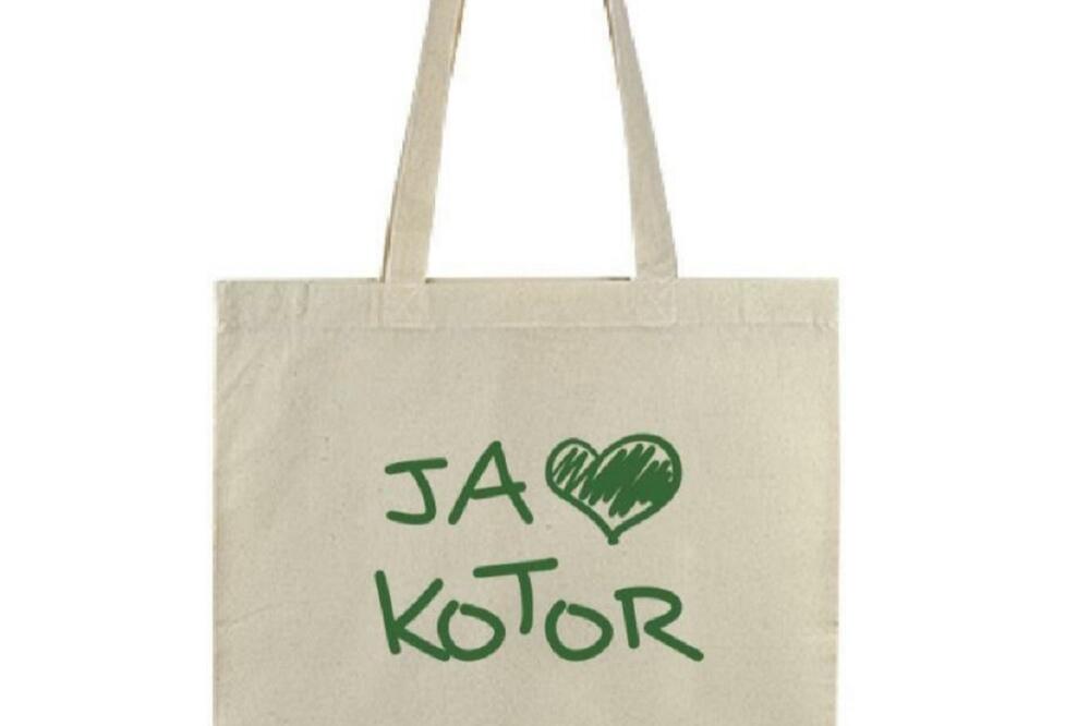 Da plastika ode iz Kotora, Foto: Opština Kotor